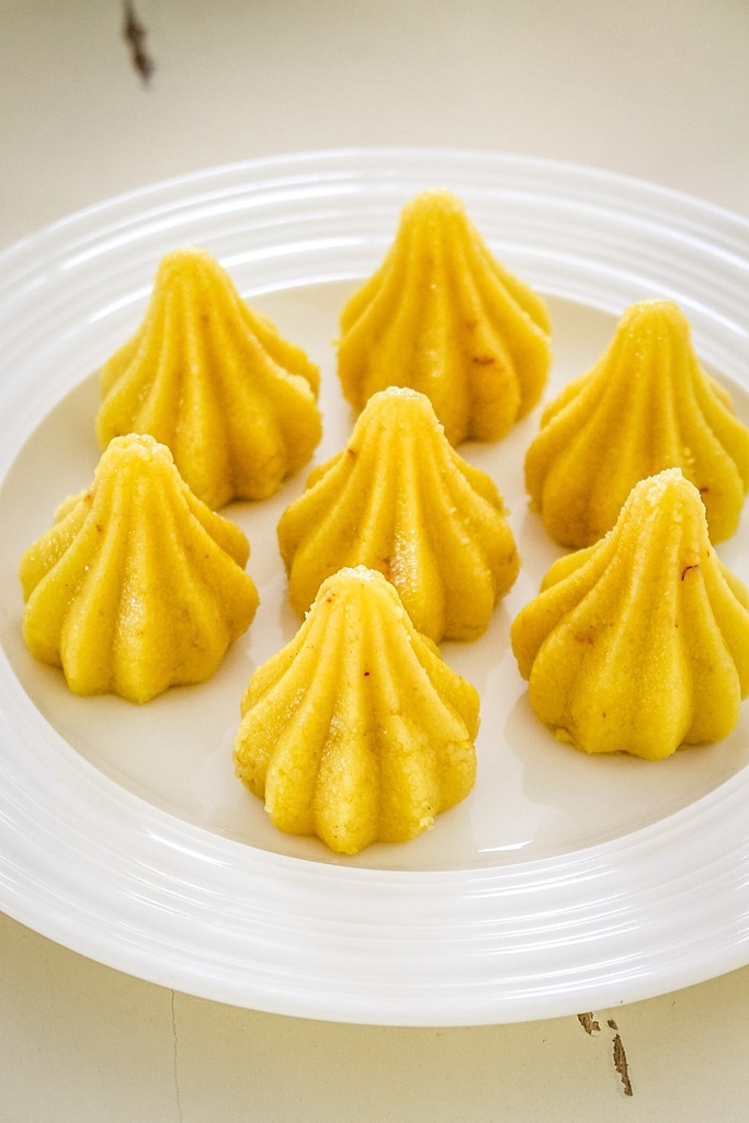 Fresh Modak Sweets pcs